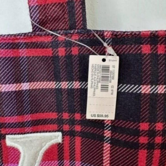 Victoria’s Secret Plaid Tote & Blanket 50x60 inches NWT - Picture 7 of 7